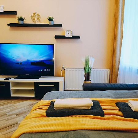 Riga Central Street Cozy Apartment Ngoại thất bức ảnh